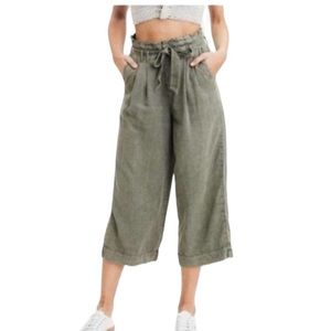 American Eagle Wide Leg High Waisted Paperbag Pants